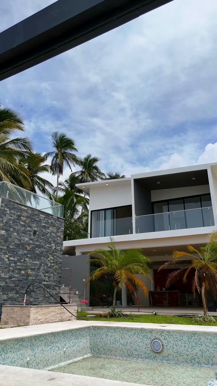 Residencia frente a la laguna · Paraíso